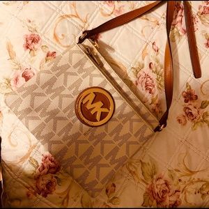 Michael Kors Crossbody Purse